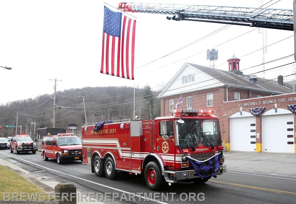 Photo #14
Bunky's last call in Company 1 Tanker 11-4-1 underneath flag of Aerial Ladder 11-5-1